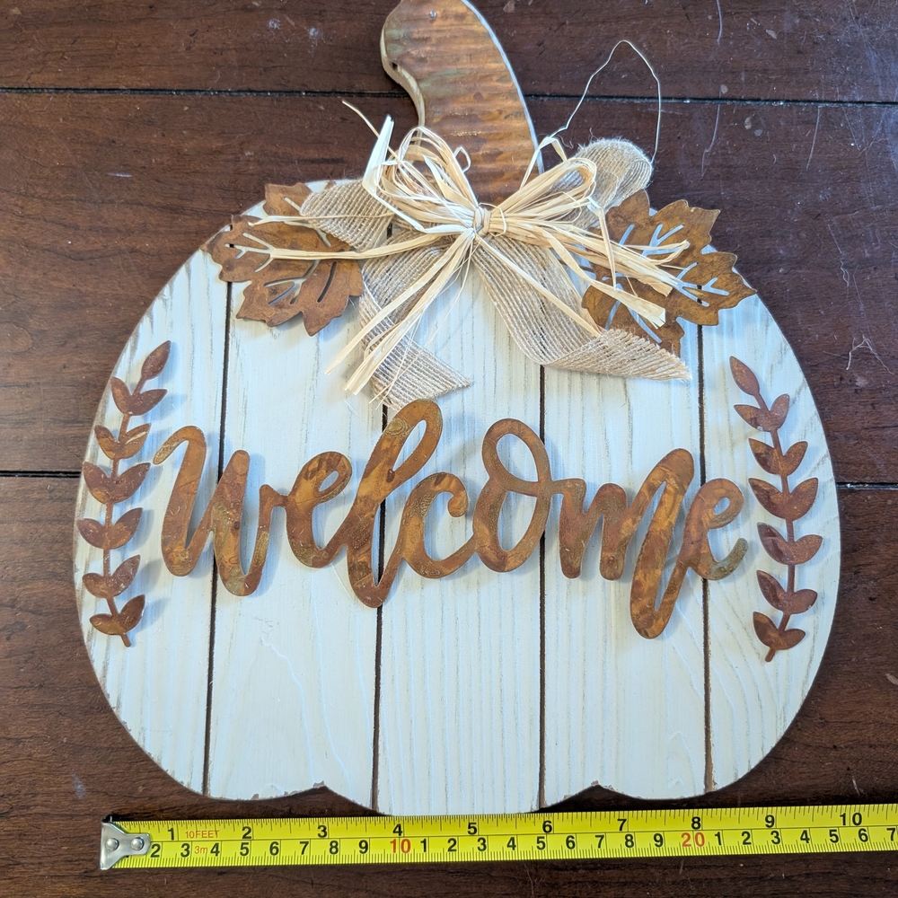 Rustic Welcome Pumpkin Wall Decor